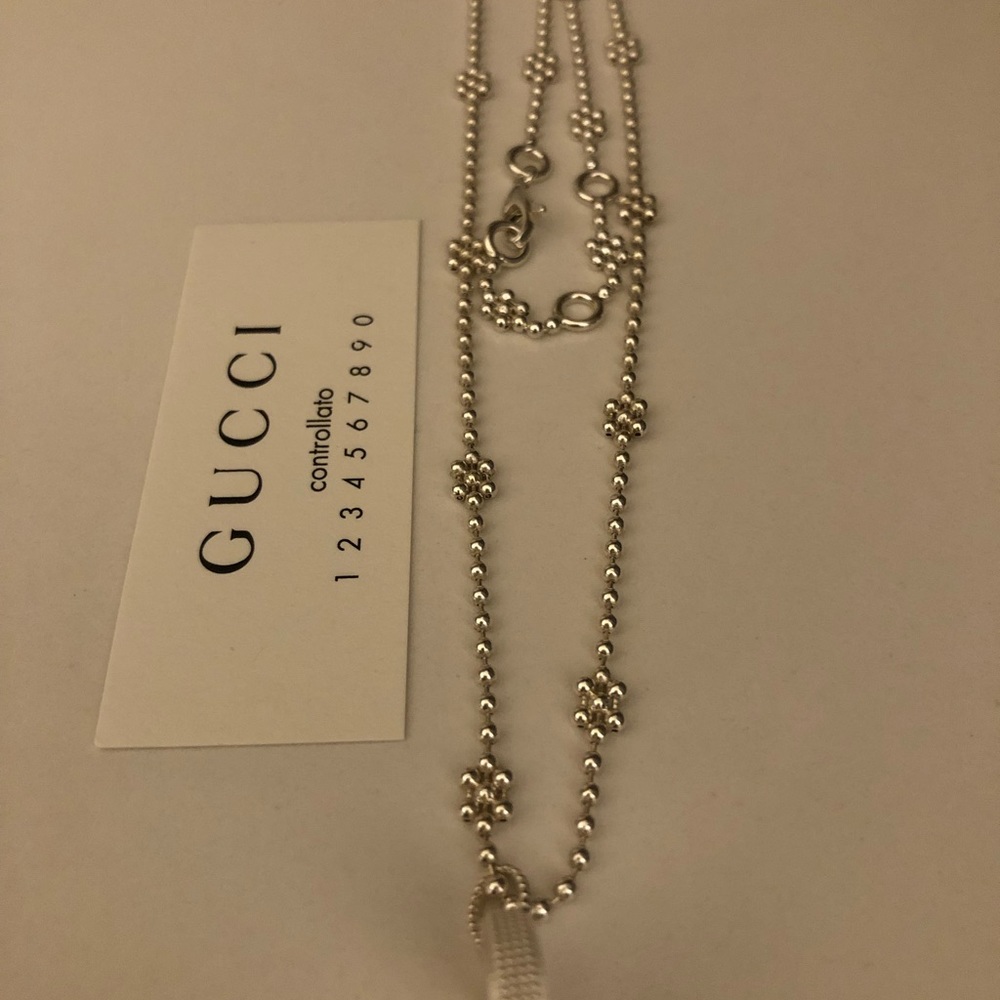 Authentic pre owed Sterling silver GUCCI necklace